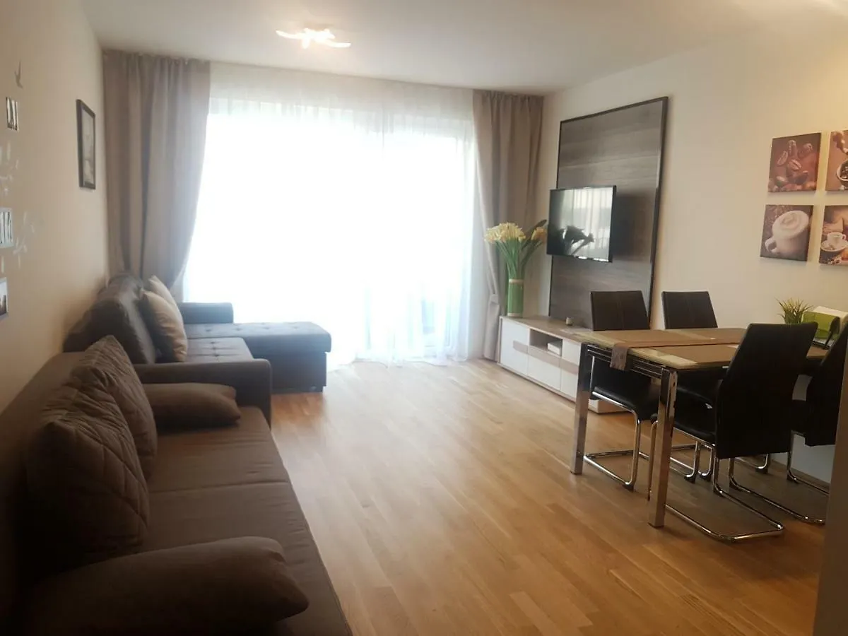 Vienna Nice Apartment 0*,